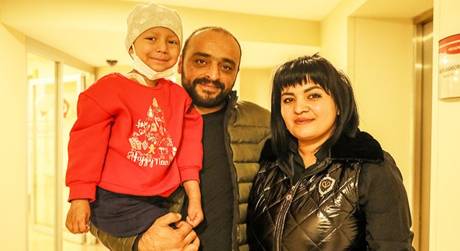Antalya'da ilik nakliyle kızına ikinci kez can verdi