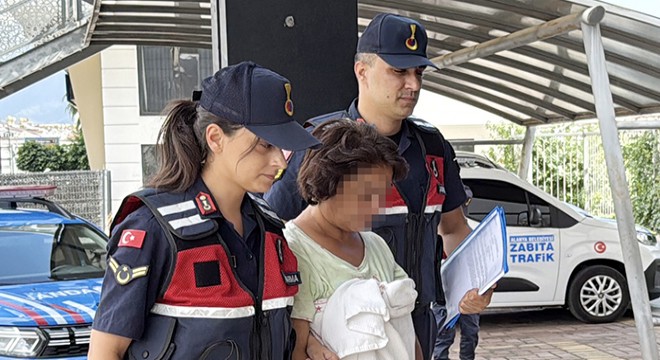 Antalya'da iş yeri ve minibüsü kundaklayan kadın tutuklandı