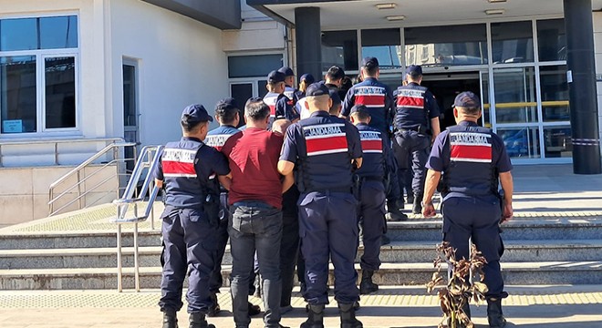 Antalya'da jandarmadan 'şantaj ve tehdit' operasyonu