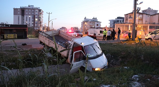Antalya'da kaza; 3 yaralı