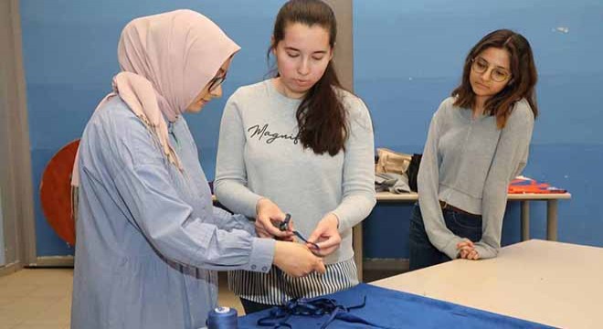 Antalya'da kolon kanserine karşı farkındalık etkinliği