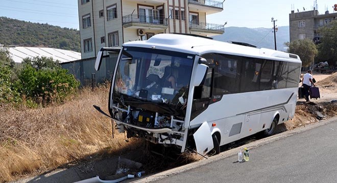 Antalya'da midibüs şarampole düştü: 9 yaralı