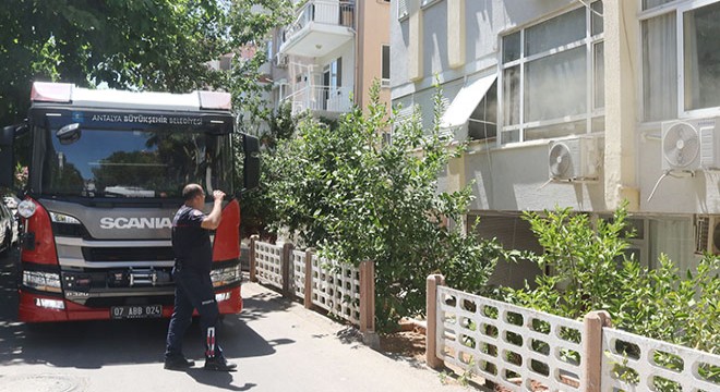 Antalya'da mutfak yangınını itfaiye söndürdü