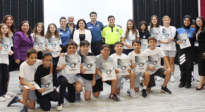 Antalya'da öğrencilere dijital bağımlılık eğitimi