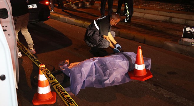Antalya'da otomobilin çarptığı yaya hayatını kaybetti