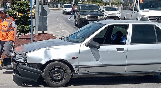 Antalya'da otomobille motosiklet çarpıştı: 1 yaralı