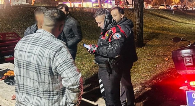 Antalya'da park ve bahçelerde polis denetimi