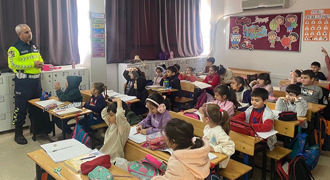 Antalya'da öğrencilere trafik eğitimi