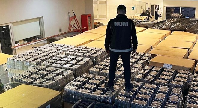 Antalya'da polisten kaçakçılık operasyonu