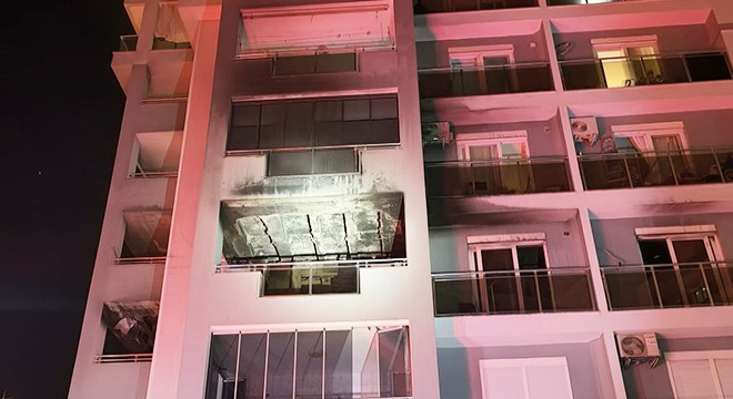 Antalya'da rezidansta başlayan yangın söndürüldü