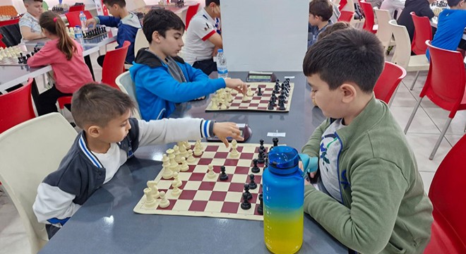 Antalya'da satranç turnuvası