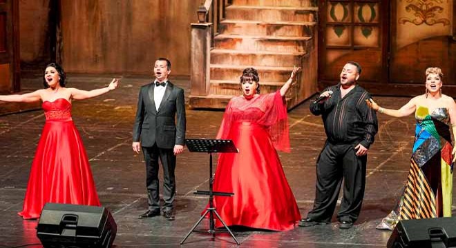 Antalya'da sevgililere özel konser