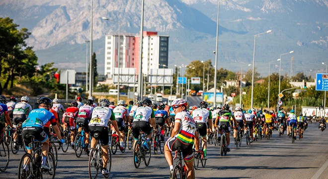 Antalya'da sıfırdan zirveye bisiklet yarışı