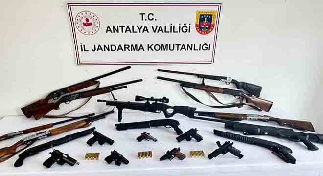 Antalya'da silah ve mühimmat kaçakçılığı operasyonu