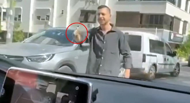 Antalya'da tartıştığı kadınlara silah çeken sürücü gözaltında