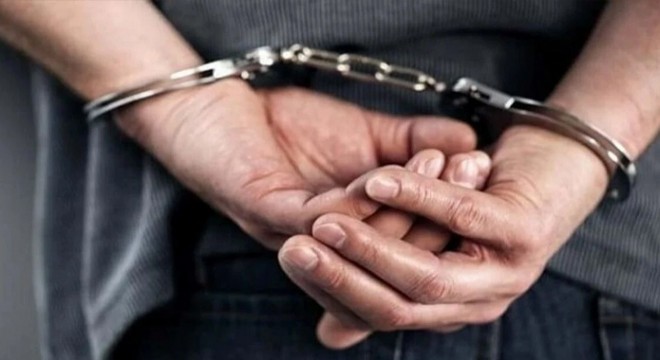 Antalya'da tartıştığı kişiyi tehditle darbetti, tutuklandı