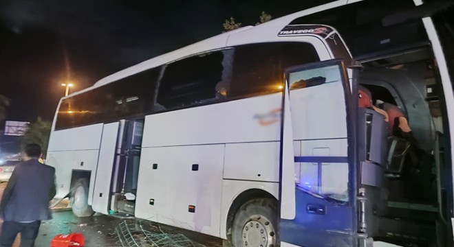 Antalya'da tur otobüsü ile otomobil çarpıştı: 1 ölü