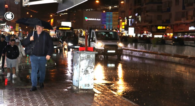 Antalya'da yağmur hayatı olumsuz etkiledi