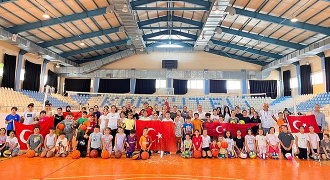 Antalya'da yaz spor okulları coşkuyla başladı