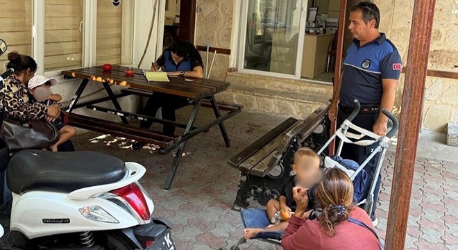 Antalya'da zabıta dilencileri yakaladı