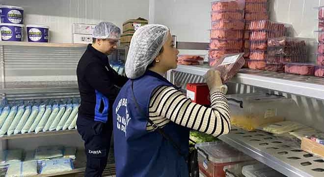 Antalya'da zabıta ekiplerinden denetim