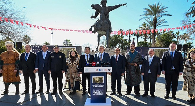 Antalya'nın fethi ve Atatürk'ün Antalya'ya gelişine coşkulu kutlama