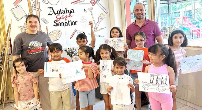 Antalyalı çocuklar tatilde sanatla buluştu