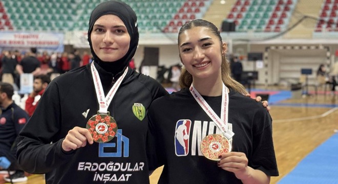 Antalyalı kız kardeşler Türkiye şampiyonu oldu