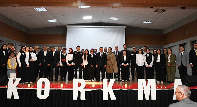 Antalyalı öğrencilerden 'İstiklal Destanımız' gösterimi