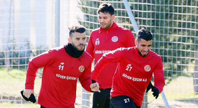 Antalyaspor, Rize'ye 5 eksikle gidiyor