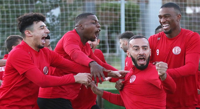 Antalyaspor, Sivas'ta ilk gol ve deplasman galibiyeti peşinde