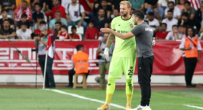 Antalyaspor'da Boffin ile yollar ayrılıyor