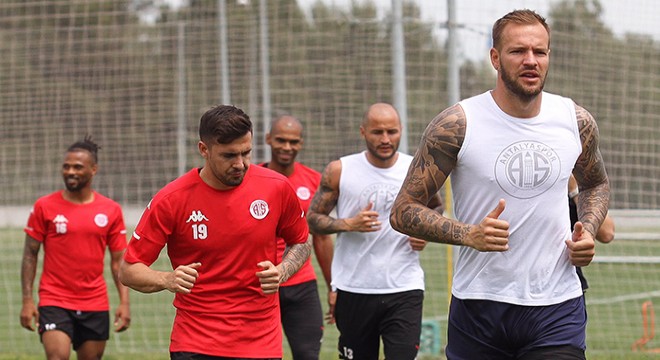 Antalyaspor'da Karagümrük maçı öncesi 10 eksik