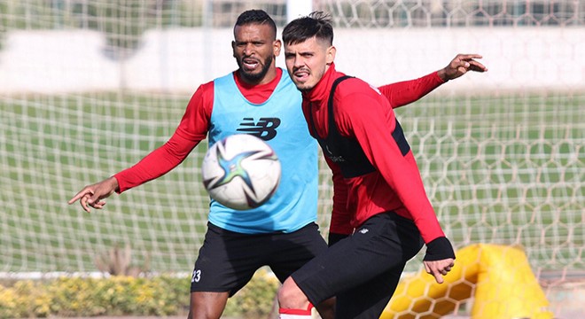 Antalyaspor'da eksikler can sıkıyor