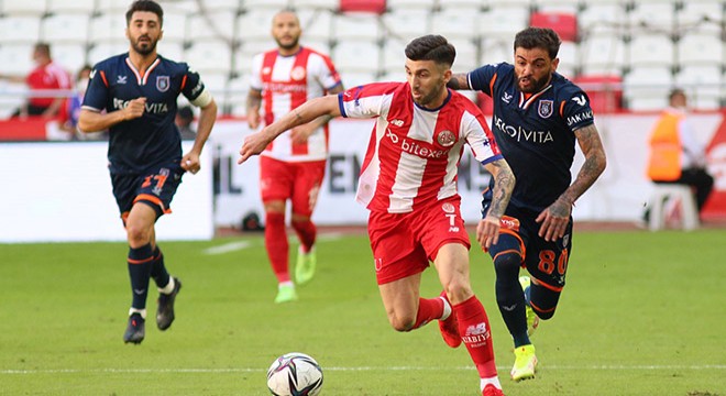 Antalyaspor'da galibiyet özlemi 4 haftaya çıktı