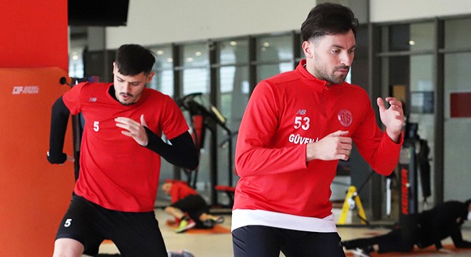 Antalyaspor'da gözler lige çevrildi
