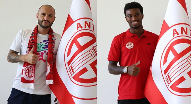 Antalyaspor'da iki imza...