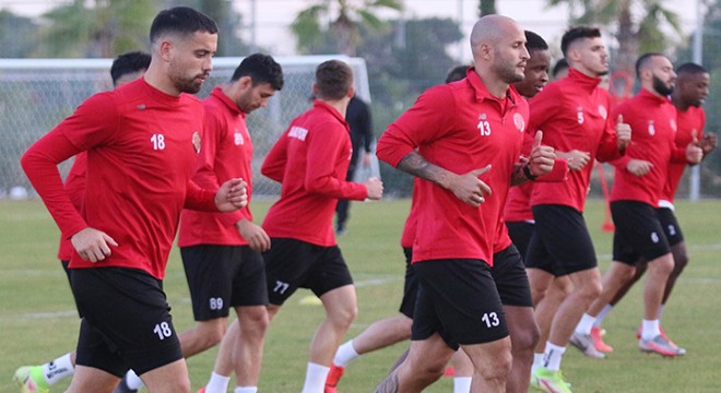 Antalyaspor kalesini koruyamıyor