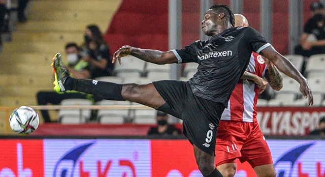 Antalyaspor sahasında yenildi