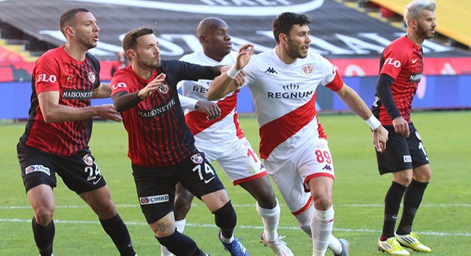 Antalyaspor'un maçlarında 2 ve daha az gol atılıyor