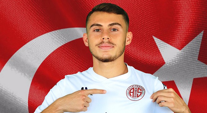 Antalyaspor'un yükselen değeri Bünyamin Balcı