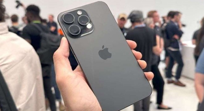 Apple açıkladı: iPhone 15 Pro sahipleri ve alacaklar dikkat!
