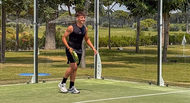 Arda Güler, tatilini ailesi ile birlikte Antalya'da geçiriyor