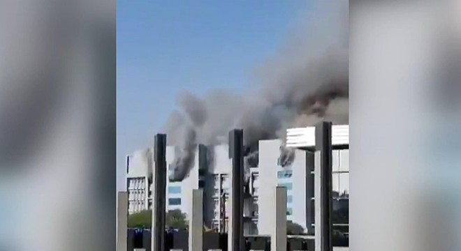 Aşı üreticisi olan Hindistan Serum Enstitüsü'nde yangın