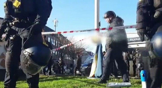 Aşırı sağcı Paludan bu kez Danimarka’da Kur’an-ı Kerim yaktı