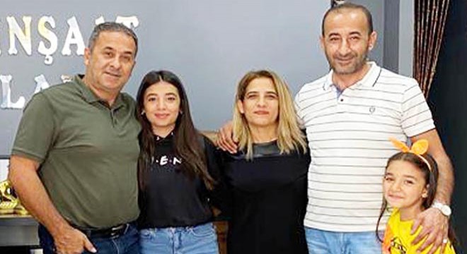 Depremde kaybettiği eşi ve kızının son fotoğrafları hatıra kaldı