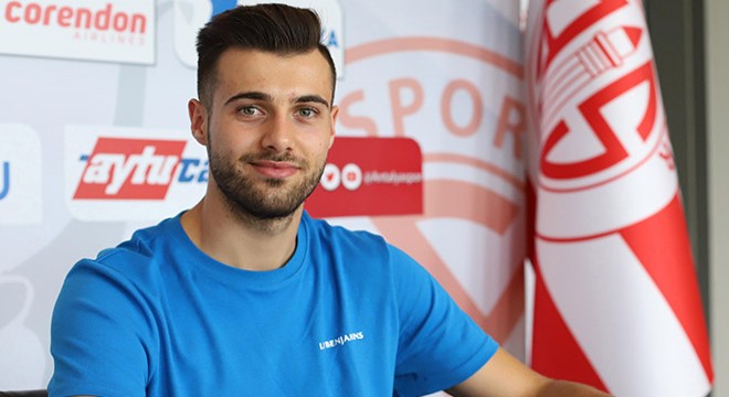 Ataberk Dadakdeniz FTA Antalyaspor'da