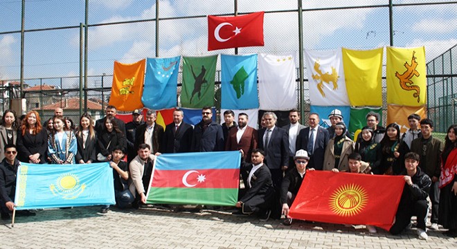Ateşten atlayıp, demir döverek nevruz kutladılar