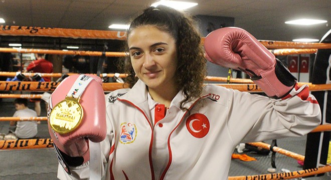 Ayşin'in dünya şampiyonluğu gururu