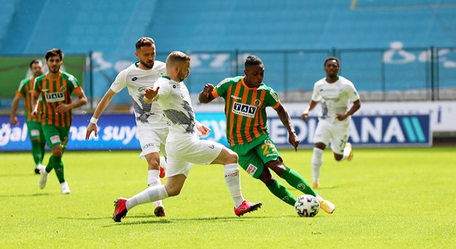 Aytemiz Alanyaspor'un deplasmanda yüzü gülmüyor